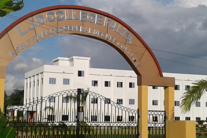 https://cache.careers360.mobi/media/colleges/social-media/media-gallery/21192/2020/2/26/College entrance of LJD College Kolkata_Campus-View.jpg
